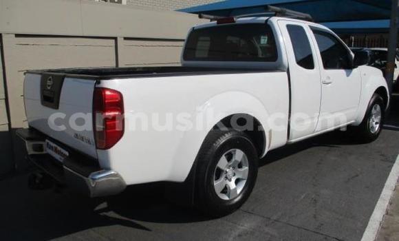 Tenga Tsaru Nissan Navara Chena Mota in Bindura in Mashonaland yePakati Tenga Tsaru Nissan Navara Chena Mota in Bindura in Mashonaland yePakati