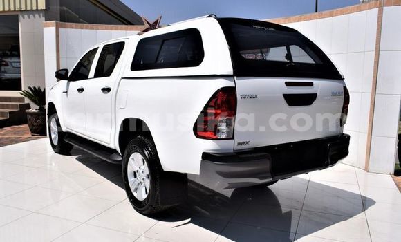Tenga Tsaru Toyota Hilux Chena Mota in Borrowdale in Harare Tenga Tsaru Toyota Hilux Chena Mota in Borrowdale in Harare