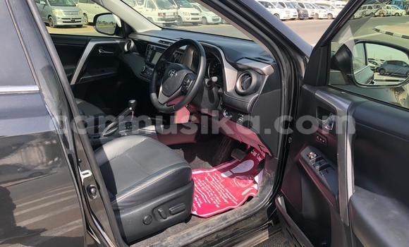 Acheter Occasion Voiture Toyota RAV4 Noir à Beitbridge, Matabeleland South Acheter Occasion Voiture Toyota RAV4 Noir à Beitbridge, Matabeleland South