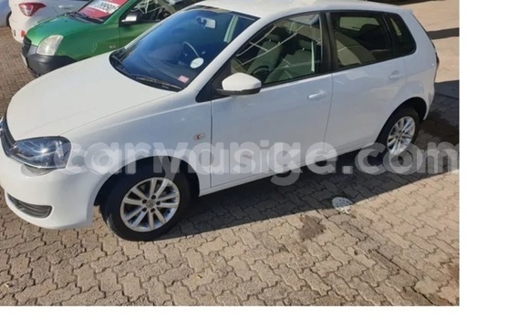 Acheter Occasion Voiture Volkswagen Polo Blanc à Chimanimani, Manicaland Acheter Occasion Voiture Volkswagen Polo Blanc à Chimanimani, Manicaland