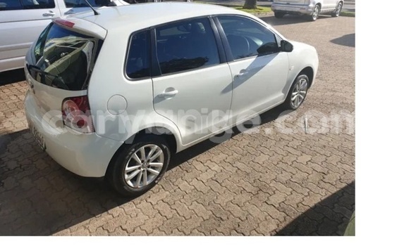 Acheter Occasion Voiture Volkswagen Polo Blanc à Chimanimani, Manicaland Acheter Occasion Voiture Volkswagen Polo Blanc à Chimanimani, Manicaland