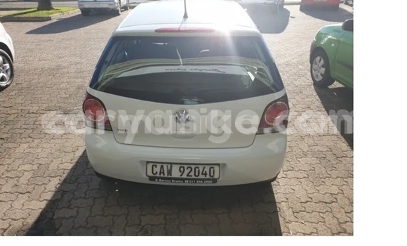 Acheter Occasion Voiture Volkswagen Polo Blanc à Chimanimani, Manicaland Acheter Occasion Voiture Volkswagen Polo Blanc à Chimanimani, Manicaland