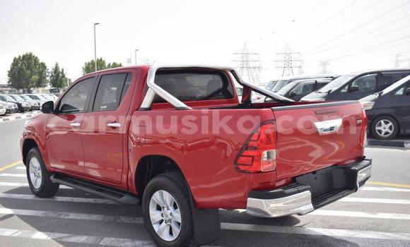 Acheter Occasion Voiture Toyota Hilux Rouge à Beitbridge, Matabeleland South Acheter Occasion Voiture Toyota Hilux Rouge à Beitbridge, Matabeleland South