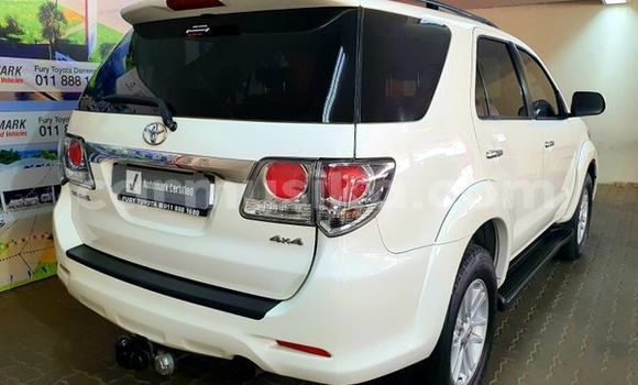 Acheter Occasion Voiture Toyota Fortuner Blanc à Beitbridge, Matabeleland South Acheter Occasion Voiture Toyota Fortuner Blanc à Beitbridge, Matabeleland South