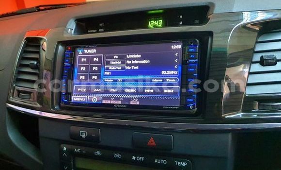 Acheter Occasion Voiture Toyota Fortuner Blanc à Beitbridge, Matabeleland South Acheter Occasion Voiture Toyota Fortuner Blanc à Beitbridge, Matabeleland South