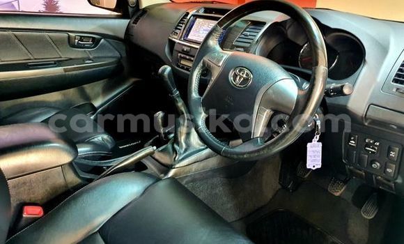 Acheter Occasion Voiture Toyota Fortuner Blanc à Beitbridge, Matabeleland South Acheter Occasion Voiture Toyota Fortuner Blanc à Beitbridge, Matabeleland South