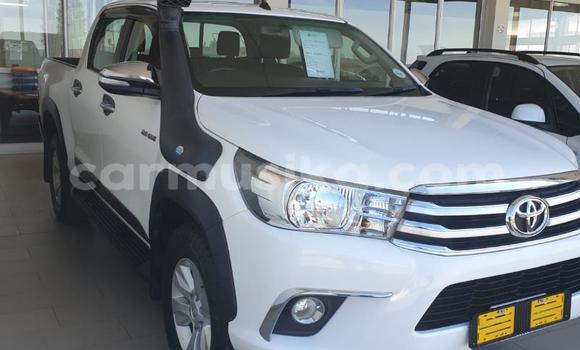 Acheter Occasion Voiture Toyota Hilux Blanc à Beitbridge, Matabeleland South Acheter Occasion Voiture Toyota Hilux Blanc à Beitbridge, Matabeleland South