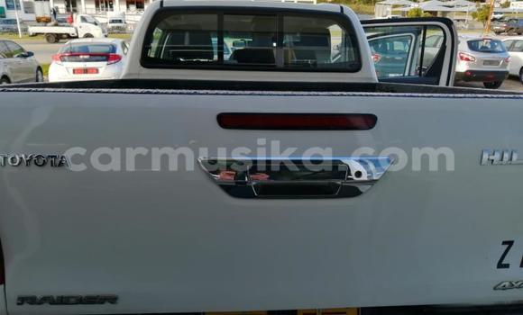 Acheter Occasion Voiture Toyota Hilux Blanc à Beitbridge, Matabeleland South Acheter Occasion Voiture Toyota Hilux Blanc à Beitbridge, Matabeleland South