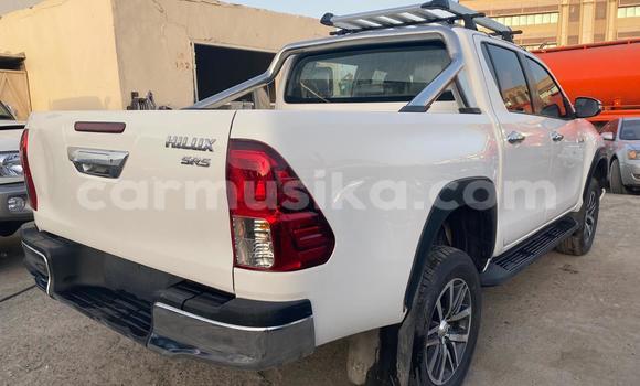 Nunua Ilio tumika Toyota Hilux Nyeupe Gari ndani ya Beitbridge nchini Matabeleland Kusini Nunua Ilio tumika Toyota Hilux Nyeupe Gari ndani ya Beitbridge nchini Matabeleland Kusini