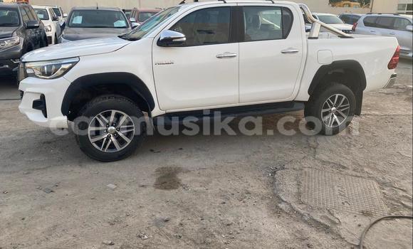 Nunua Ilio tumika Toyota Hilux Nyeupe Gari ndani ya Beitbridge nchini Matabeleland Kusini Nunua Ilio tumika Toyota Hilux Nyeupe Gari ndani ya Beitbridge nchini Matabeleland Kusini