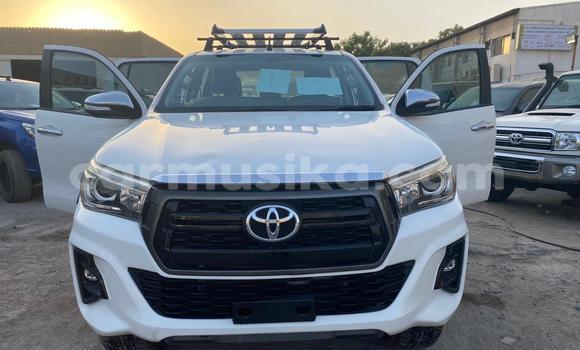 Nunua Ilio tumika Toyota Hilux Nyeupe Gari ndani ya Beitbridge nchini Matabeleland Kusini Nunua Ilio tumika Toyota Hilux Nyeupe Gari ndani ya Beitbridge nchini Matabeleland Kusini