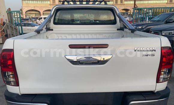 Nunua Ilio tumika Toyota Hilux Nyeupe Gari ndani ya Beitbridge nchini Matabeleland Kusini Nunua Ilio tumika Toyota Hilux Nyeupe Gari ndani ya Beitbridge nchini Matabeleland Kusini