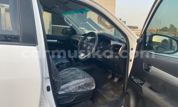 Nunua Ilio tumika Toyota Hilux Nyeupe Gari ndani ya Beitbridge nchini Matabeleland Kusini Nunua Ilio tumika Toyota Hilux Nyeupe Gari ndani ya Beitbridge nchini Matabeleland Kusini