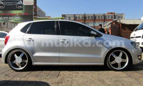 Tenga Tsaru Volkswagen Polo Sirivha Mota in Beitbridge in Matabeleland South