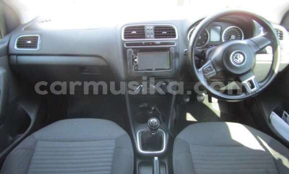 Tenga Tsaru Volkswagen Polo Sirivha Mota in Beitbridge in Matabeleland South Tenga Tsaru Volkswagen Polo Sirivha Mota in Beitbridge in Matabeleland South