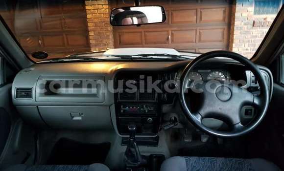 Acheter Occasion Voiture Isuzu KB Blanc à Beitbridge, Matabeleland South Acheter Occasion Voiture Isuzu KB Blanc à Beitbridge, Matabeleland South