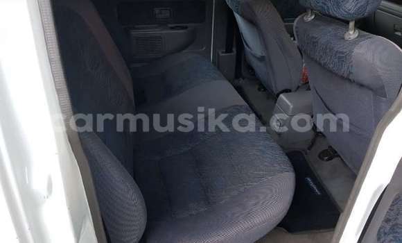 Acheter Occasion Voiture Isuzu KB Blanc à Beitbridge, Matabeleland South Acheter Occasion Voiture Isuzu KB Blanc à Beitbridge, Matabeleland South