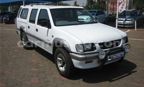 Buy Used Isuzu KB White Car in Beitbridge in Matabeleland South