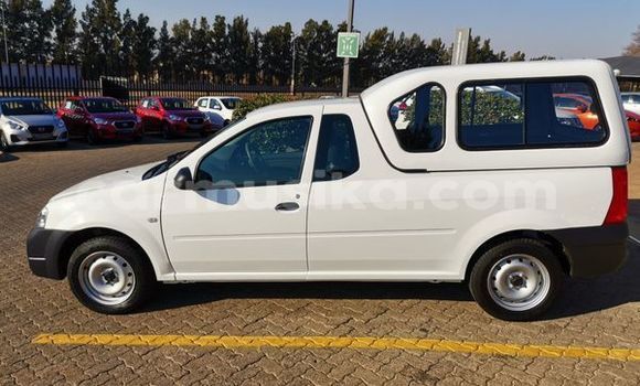 Buy Used Nissan NP 300 White Car in Beitbridge in Matabeleland South Buy Used Nissan NP 300 White Car in Beitbridge in Matabeleland South