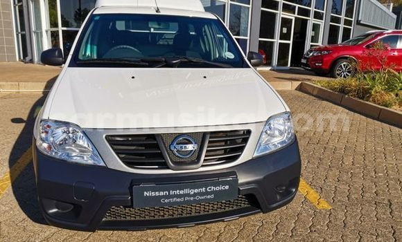 Buy Used Nissan NP 300 White Car in Beitbridge in Matabeleland South Buy Used Nissan NP 300 White Car in Beitbridge in Matabeleland South