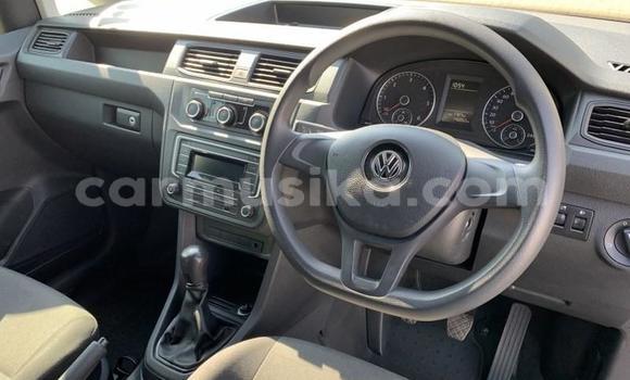 Acheter Occasion Voiture Volkswagen Caddy Blanc à Beitbridge, Matabeleland South Acheter Occasion Voiture Volkswagen Caddy Blanc à Beitbridge, Matabeleland South