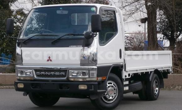 Nunua Ilio tumika Mitsubishi Canter Nyeupe Lori ndani ya Beitbridge nchini Matabeleland Kusini Nunua Ilio tumika Mitsubishi Canter Nyeupe Lori ndani ya Beitbridge nchini Matabeleland Kusini
