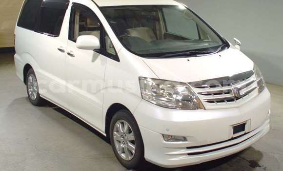 Nunua Ilio tumika Toyota Alphard Fedha Gari ndani ya Beitbridge nchini Matabeleland Kusini