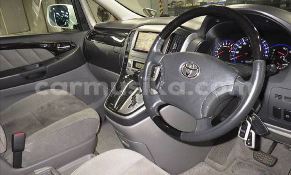 Acheter Occasion Voiture Toyota Alphard Gris à Beitbridge, Matabeleland South Acheter Occasion Voiture Toyota Alphard Gris à Beitbridge, Matabeleland South