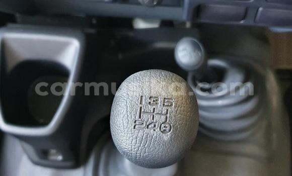 Buy Used Toyota Land Cruiser White Car in Beitbridge in Matabeleland South Buy Used Toyota Land Cruiser White Car in Beitbridge in Matabeleland South