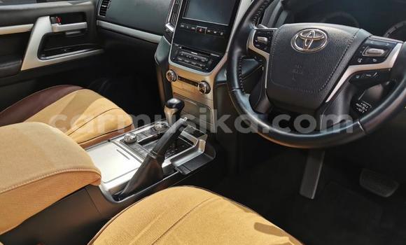 Nunua Ilio tumika Toyota Land Cruiser Prado Fedha Gari ndani ya Beitbridge nchini Matabeleland Kusini Nunua Ilio tumika Toyota Land Cruiser Prado Fedha Gari ndani ya Beitbridge nchini Matabeleland Kusini