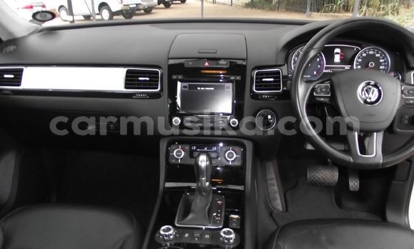 Buy Used Volkswagen Touareg White Car in Harare in Harare Buy Used Volkswagen Touareg White Car in Harare in Harare