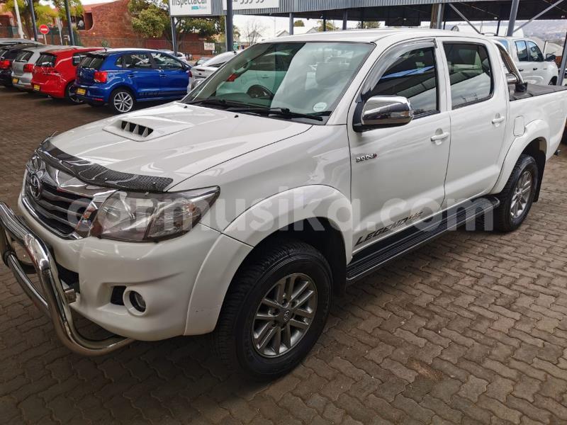 Big with watermark toyota hilux matabeleland south beitbridge 17586