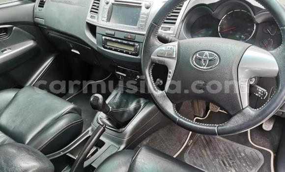 Buy Used Toyota Hilux White Car in Beitbridge in Matabeleland South Buy Used Toyota Hilux White Car in Beitbridge in Matabeleland South