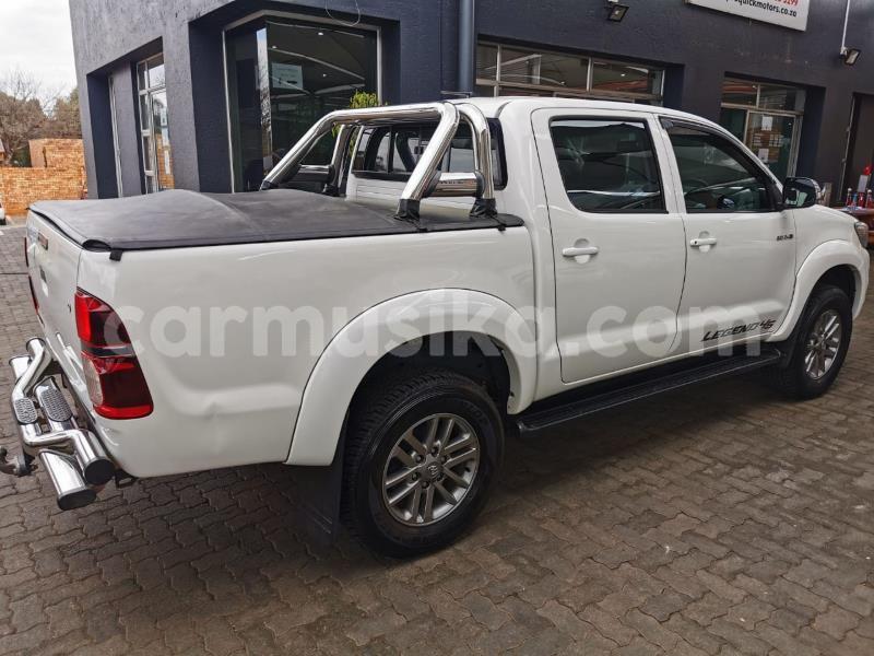 Big with watermark toyota hilux matabeleland south beitbridge 17586