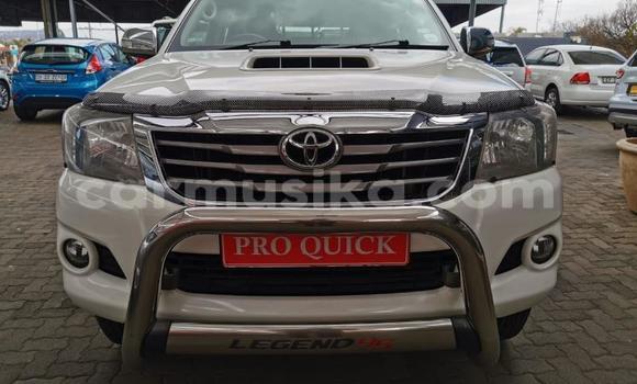 Buy Used Toyota Hilux White Car in Beitbridge in Matabeleland South Buy Used Toyota Hilux White Car in Beitbridge in Matabeleland South