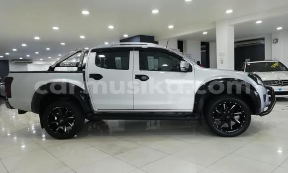 Tenga Tsaru Isuzu KB Sirivha Mota in Beitbridge in Matabeleland South Tenga Tsaru Isuzu KB Sirivha Mota in Beitbridge in Matabeleland South