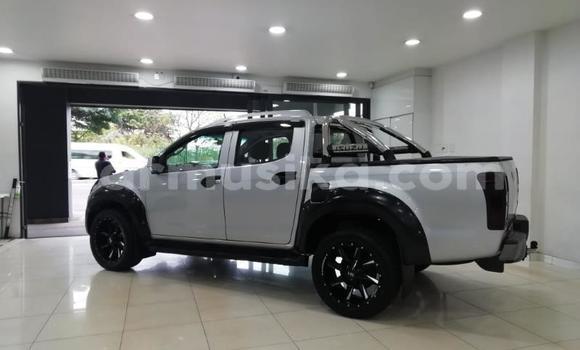 Tenga Tsaru Isuzu KB Sirivha Mota in Beitbridge in Matabeleland South Tenga Tsaru Isuzu KB Sirivha Mota in Beitbridge in Matabeleland South