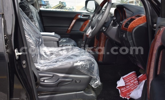 Nunua Ilio tumika Toyota Prado Nyeusi Gari ndani ya Beitbridge nchini Matabeleland Kusini Nunua Ilio tumika Toyota Prado Nyeusi Gari ndani ya Beitbridge nchini Matabeleland Kusini