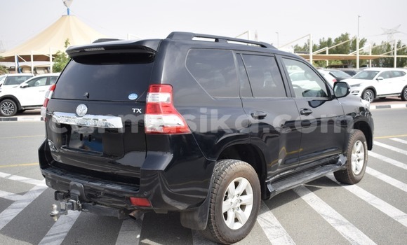 Nunua Ilio tumika Toyota Prado Nyeusi Gari ndani ya Beitbridge nchini Matabeleland Kusini Nunua Ilio tumika Toyota Prado Nyeusi Gari ndani ya Beitbridge nchini Matabeleland Kusini