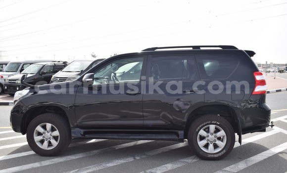 Nunua Ilio tumika Toyota Prado Nyeusi Gari ndani ya Beitbridge nchini Matabeleland Kusini Nunua Ilio tumika Toyota Prado Nyeusi Gari ndani ya Beitbridge nchini Matabeleland Kusini