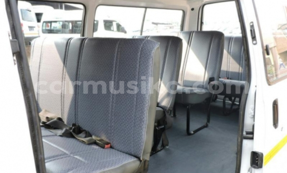 Acheter Occasion Voiture Toyota Hiace Blanc à Beitbridge, Matabeleland South Acheter Occasion Voiture Toyota Hiace Blanc à Beitbridge, Matabeleland South