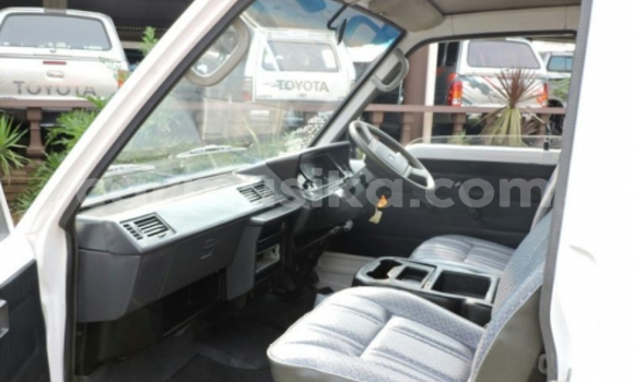 Acheter Occasion Voiture Toyota Hiace Blanc à Beitbridge, Matabeleland South Acheter Occasion Voiture Toyota Hiace Blanc à Beitbridge, Matabeleland South