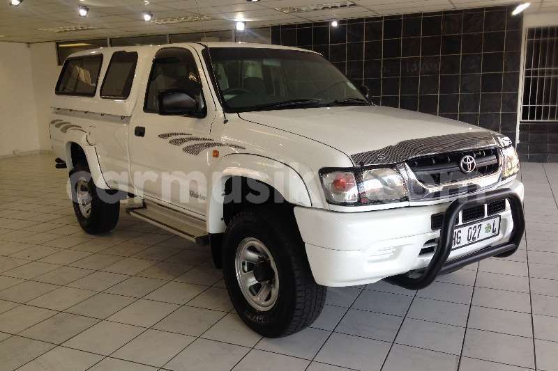 Big with watermark toyota hilux matabeleland south beitbridge 17600