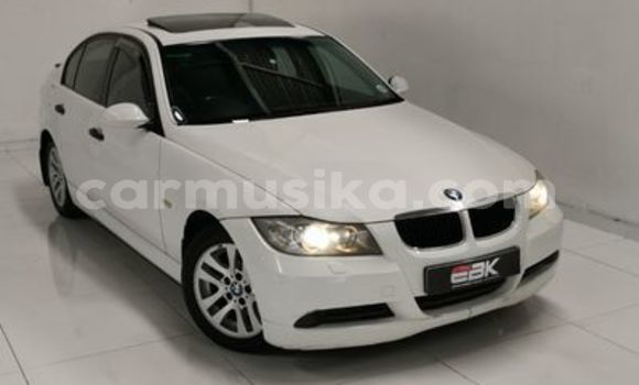 Nunua Ilio tumika BMW 3–Series Nyeupe Gari ndani ya Beitbridge nchini Matabeleland Kusini