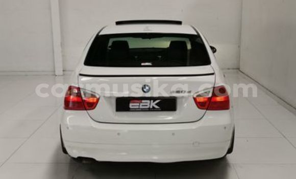 Nunua Ilio tumika BMW 3–Series Nyeupe Gari ndani ya Beitbridge nchini Matabeleland Kusini Nunua Ilio tumika BMW 3–Series Nyeupe Gari ndani ya Beitbridge nchini Matabeleland Kusini