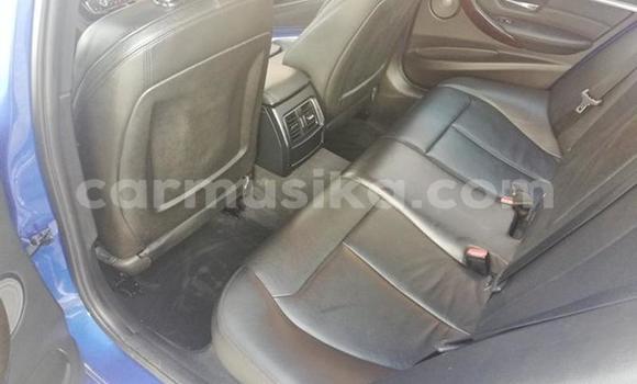 Nunua Ilio tumika BMW 3–Series Bluu Gari ndani ya Beitbridge nchini Matabeleland Kusini Nunua Ilio tumika BMW 3–Series Bluu Gari ndani ya Beitbridge nchini Matabeleland Kusini