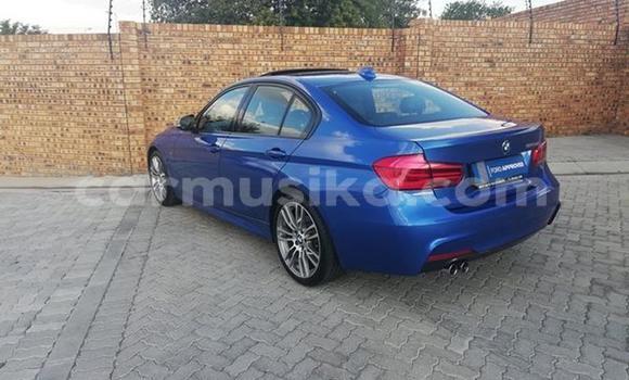 Nunua Ilio tumika BMW 3–Series Bluu Gari ndani ya Beitbridge nchini Matabeleland Kusini Nunua Ilio tumika BMW 3–Series Bluu Gari ndani ya Beitbridge nchini Matabeleland Kusini