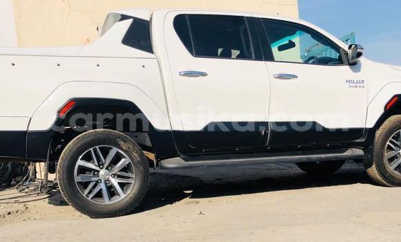 Tenga Tsaru Toyota Hilux Chena Mota in Beitbridge in Matabeleland South Tenga Tsaru Toyota Hilux Chena Mota in Beitbridge in Matabeleland South