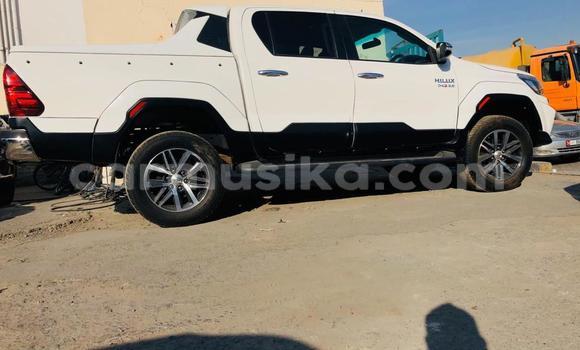 Tenga Tsaru Toyota Hilux Chena Mota in Beitbridge in Matabeleland South Tenga Tsaru Toyota Hilux Chena Mota in Beitbridge in Matabeleland South