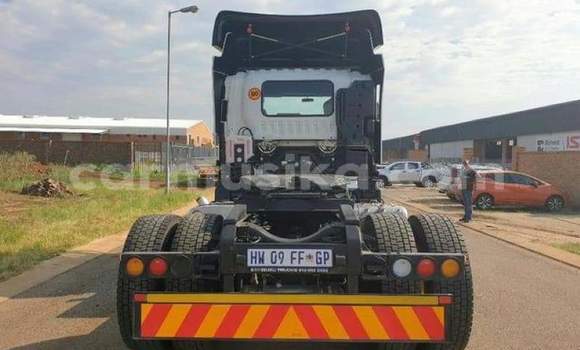 Nunua Ilio tumika Isuzu FTR 850 Nyeupe Lori ndani ya Beitbridge nchini Matabeleland Kusini Nunua Ilio tumika Isuzu FTR 850 Nyeupe Lori ndani ya Beitbridge nchini Matabeleland Kusini